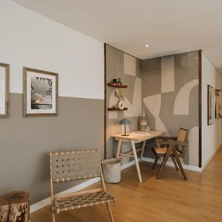 Talamone - 2 Bedrooms And Balcony In Alvalade Lejlighed