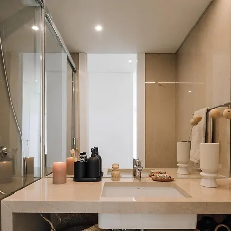 Talamone - 2 Bedrooms And Balcony In Alvalade