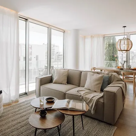 Talamone - 2 Bedrooms And Balcony In Alvalade ליסבון